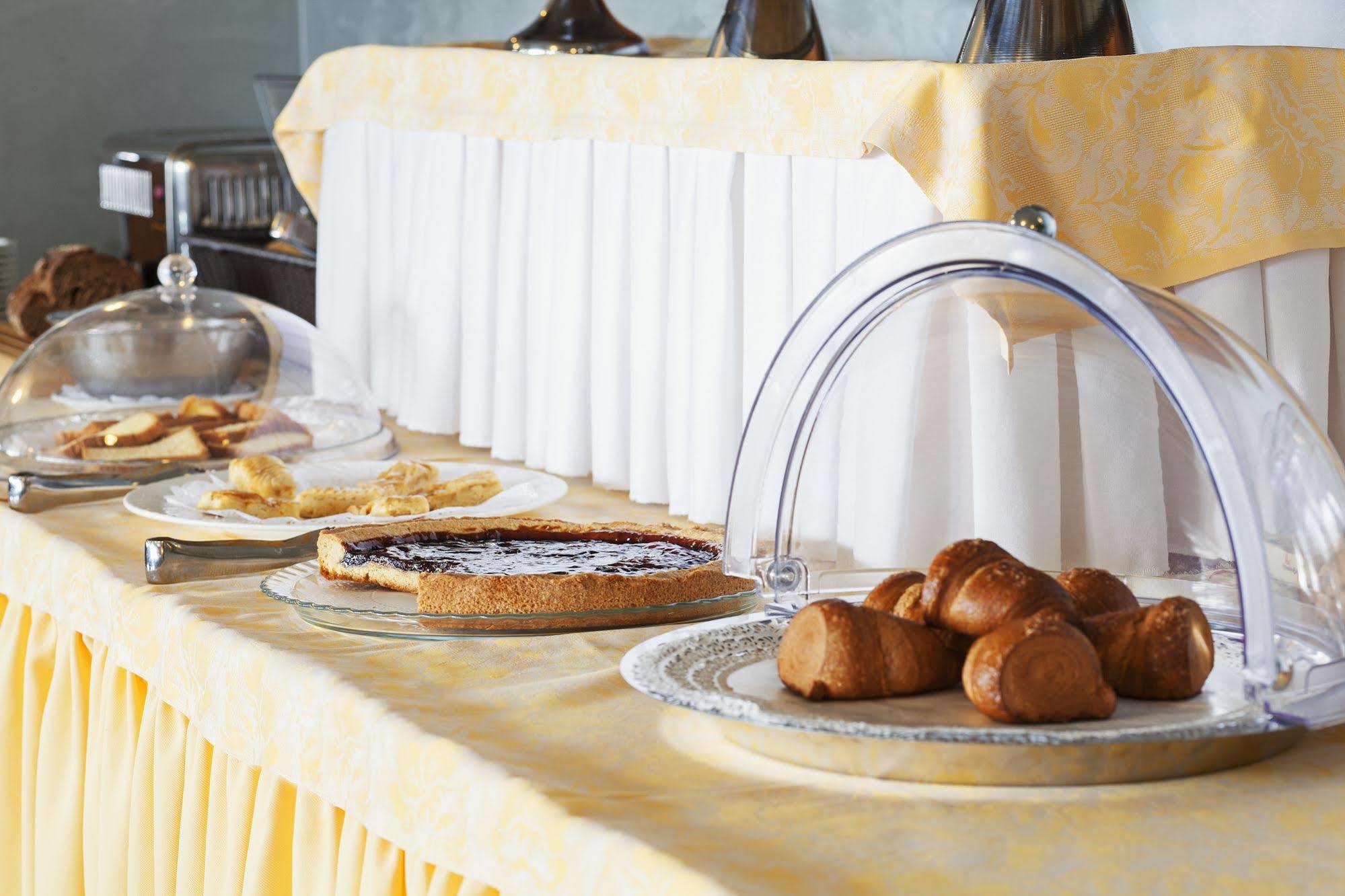 Tre Laghi Hotel Nebbiuno Zewnętrze zdjęcie
