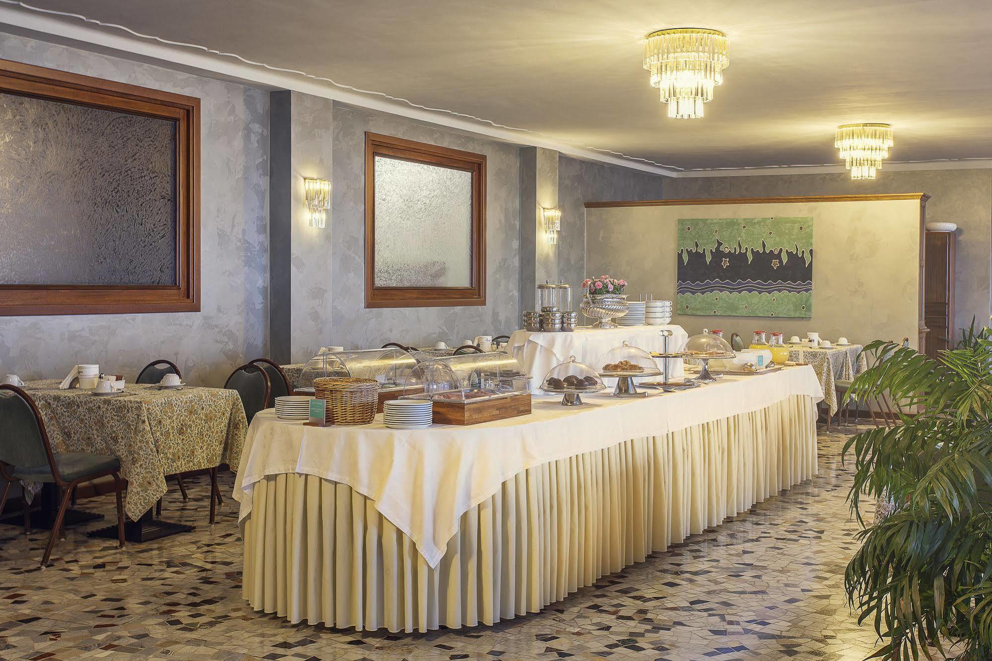 Tre Laghi Hotel Nebbiuno Zewnętrze zdjęcie